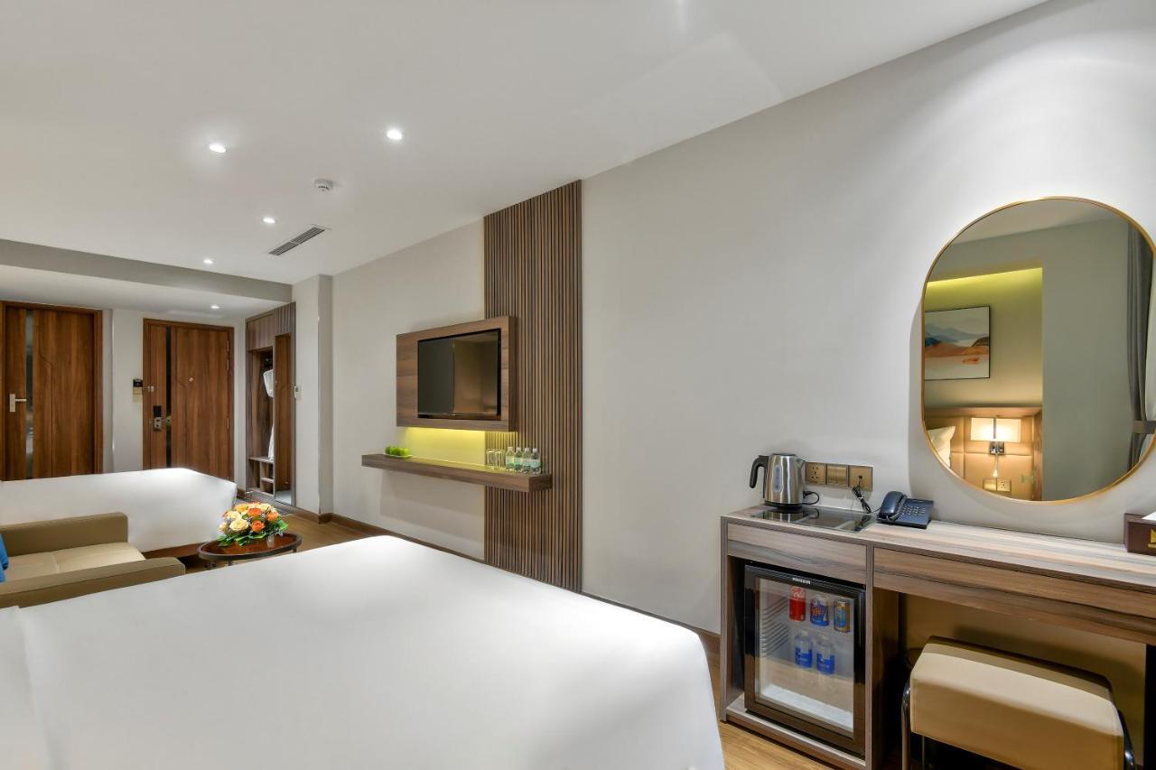 Maris Hotel Nha Trang Exteriör bild